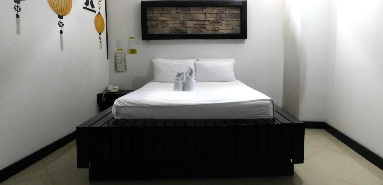 Hotel Kong 麦德林 外观 照片