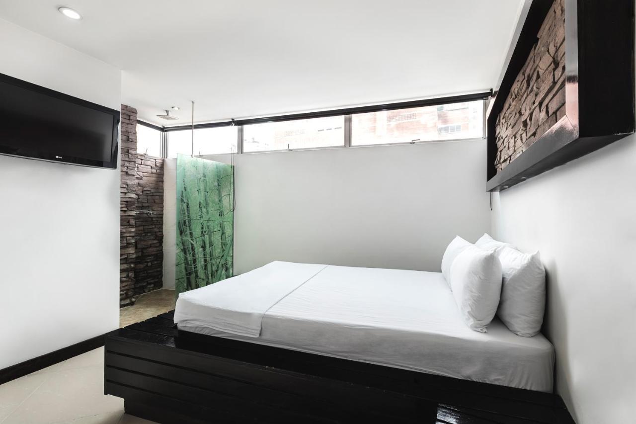 Hotel Kong 麦德林 外观 照片